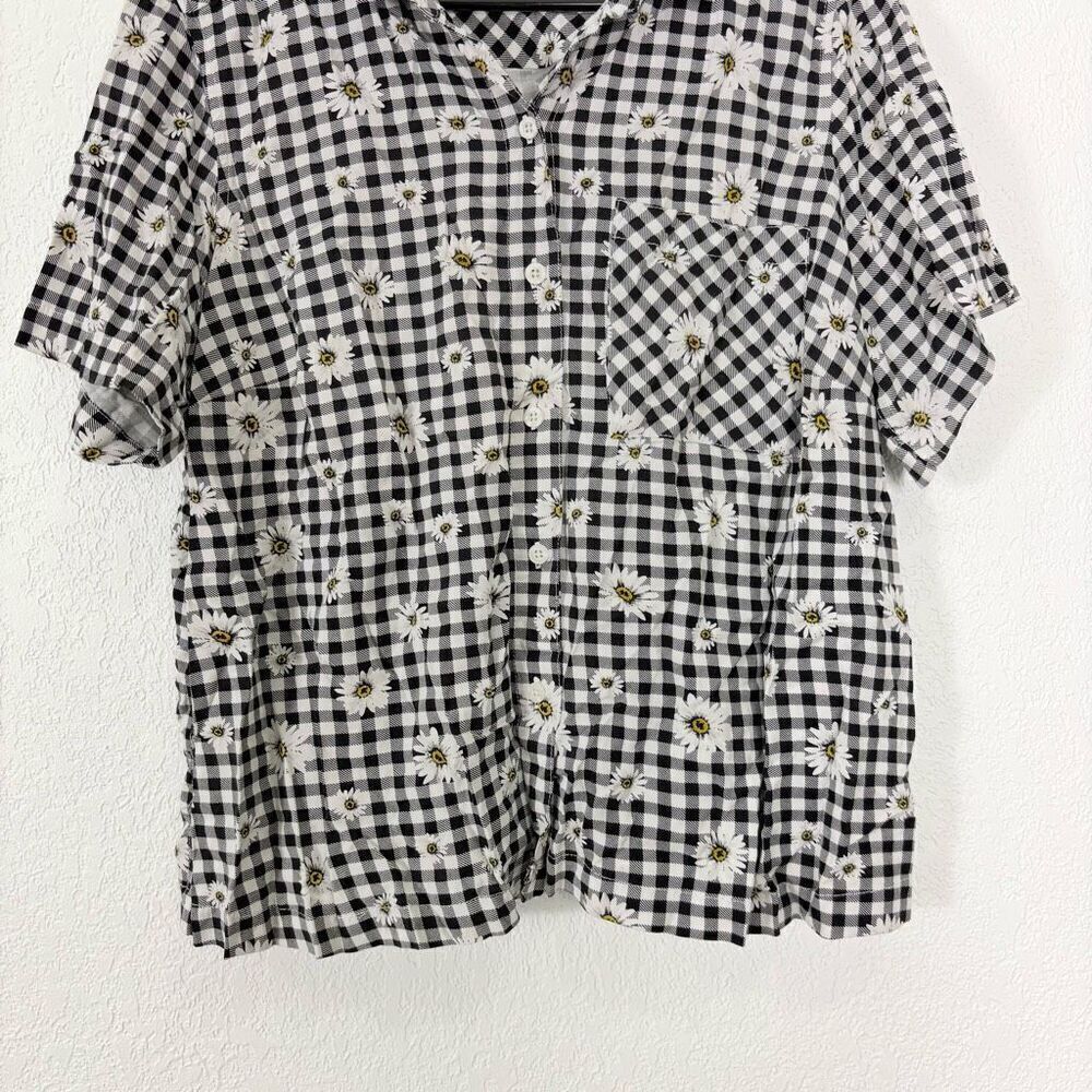Torrid Black & White Gingham Print Collared Polo Daisy Top Women’s Size L - Picture 3 of 9